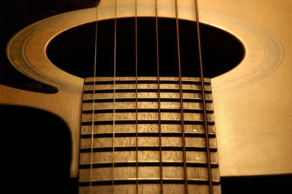 Gitara Akustyczna Czarnym Tle — Zdjęcie stockowe