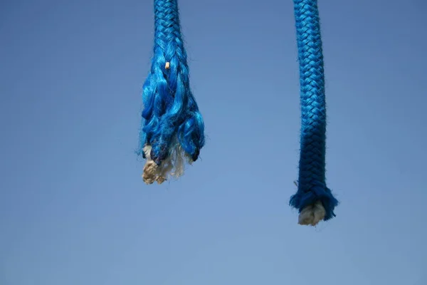 All Ropes Tear — Stock Photo, Image