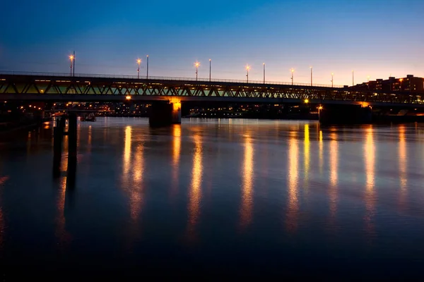 Basels Neue Drei Rosen Brücke — Stockfoto