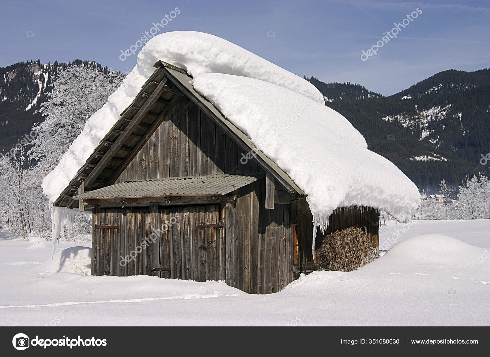 Cabana Neve — Foto © PantherMediaSeller #351080630, image size:1600x1167