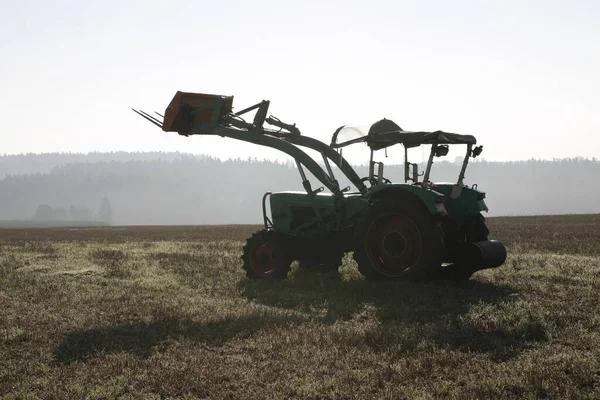 Tracteur Sur Terrain — Photo