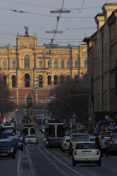 Maximiliansstrasse Uitzicht Het Maximilianeum — Stockfoto