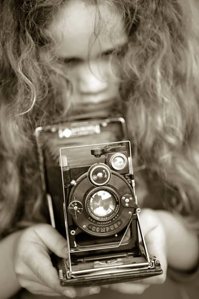 Νεαρό Κορίτσι Παλιά Τεχνική — Φωτογραφία Αρχείου