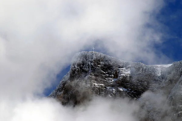 美しいアルプスの山々の眺め — ストック写真