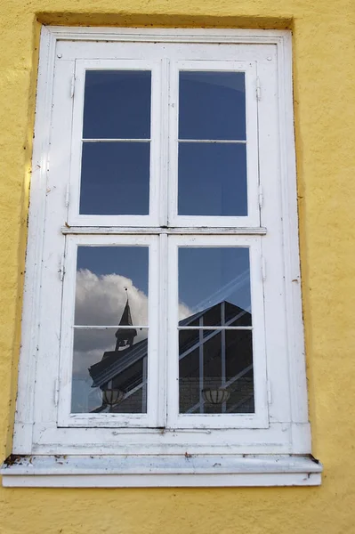 Okno Lustrzane Zamknięte Wotersen — Zdjęcie stockowe