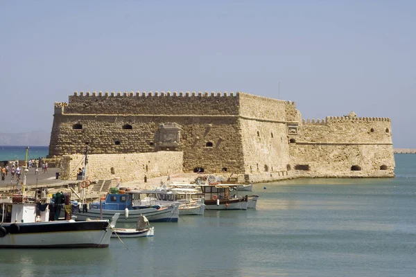 Vista Panoramica Sulla Maestosa Architettura Medievale Del Castello — Foto Stock