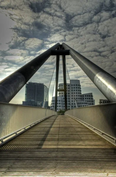 ポルトガルのリスボン市にある橋です — ストック写真