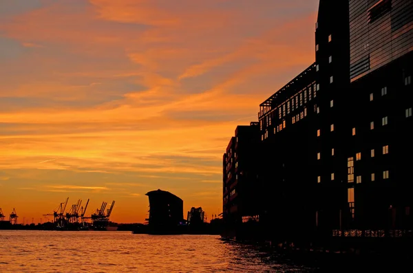 Hamburgo Harbour Evening Mood — Foto de Stock