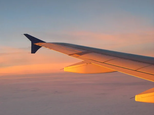 Por Encima Las Hermosas Nubes —  Fotos de Stock