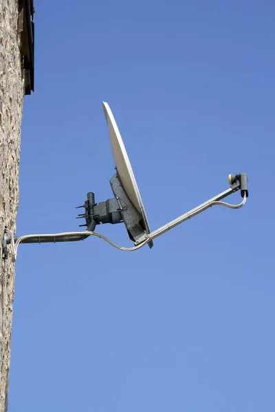 Überwachungskameras Auf Dem Dach Des Hauses — Stockfoto