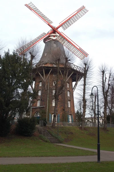 Vue Panoramique Paysage Avec Bâtiment Moulin Vent — Photo