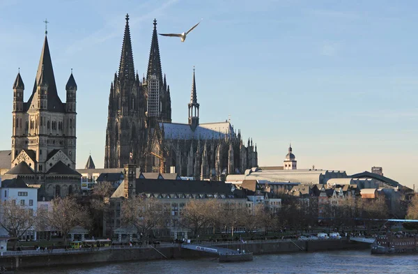 Szenischer Blick Auf Die Christliche Kirchenarchitektur — Stockfoto