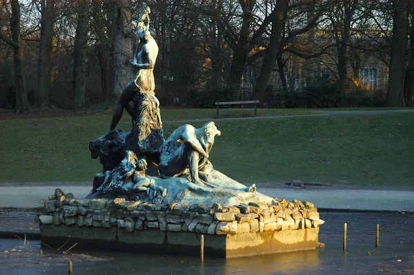 Brunnen Und Teich Belgien — Stockfoto