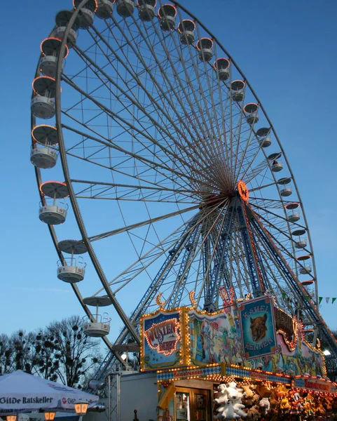 Jätte Pariserhjul Karusell Nöjespark — Stockfoto