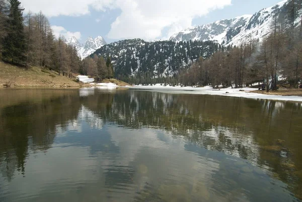 Lago Montaña Los Alpes — Foto de Stock