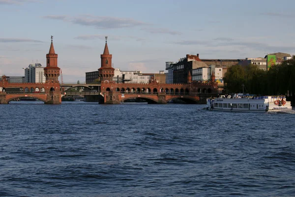 Widok Rzekę Neva Petersburgu Rosja — Zdjęcie stockowe