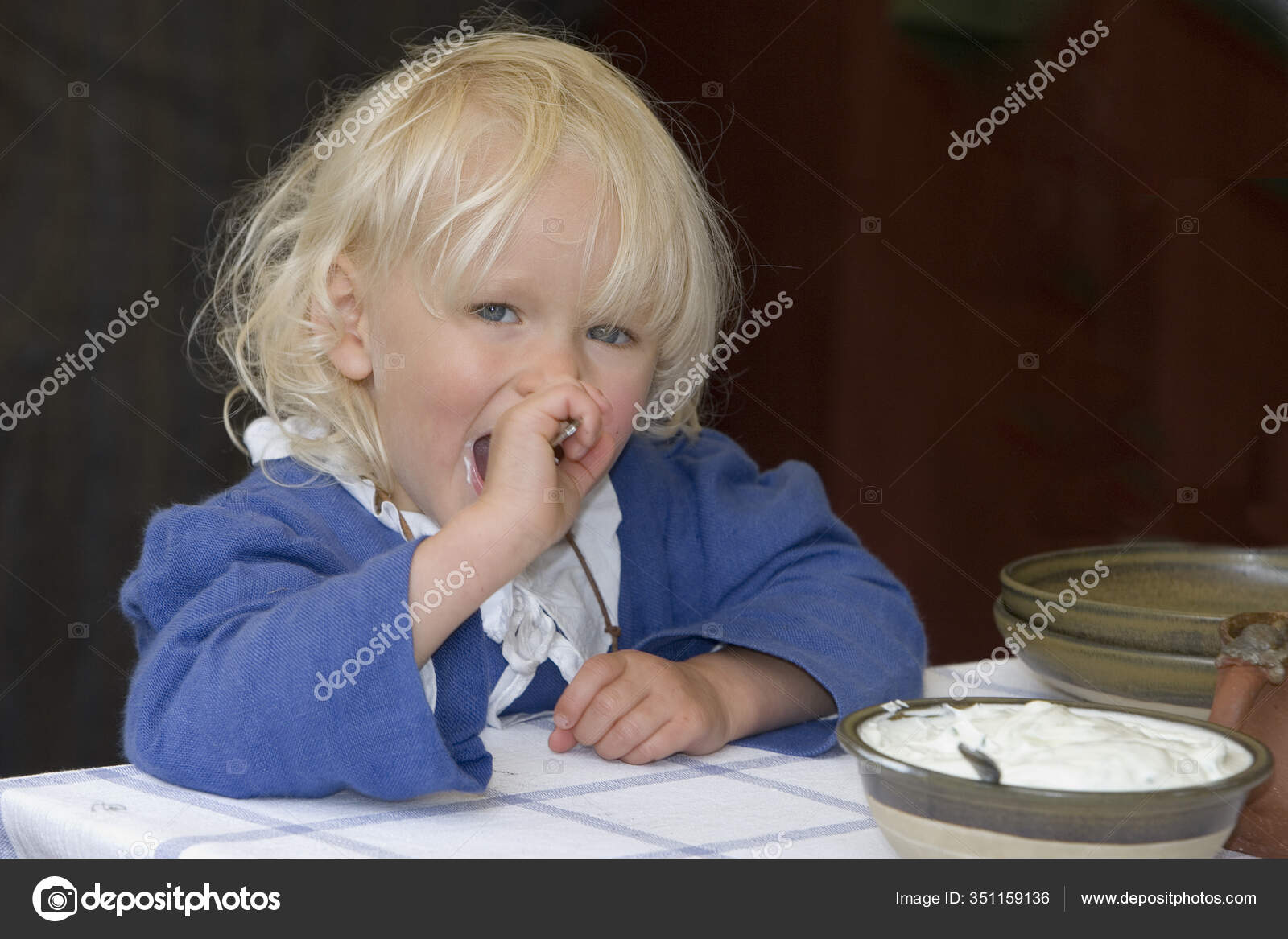 children-eating-meal-togther-stock-illustration-by-yay-images-622812662