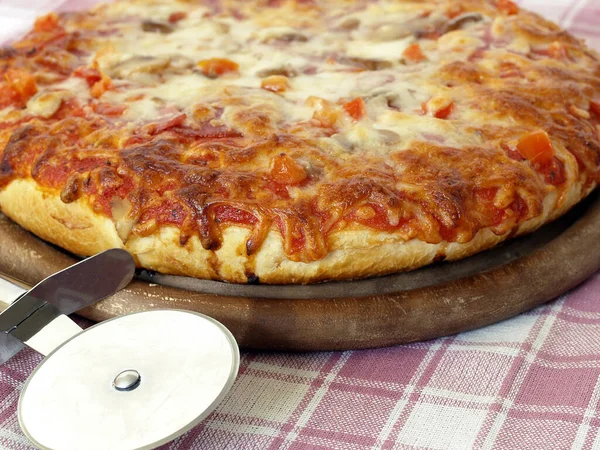 Вкусная Итальянская Пицца Фастфуд — стоковое фото