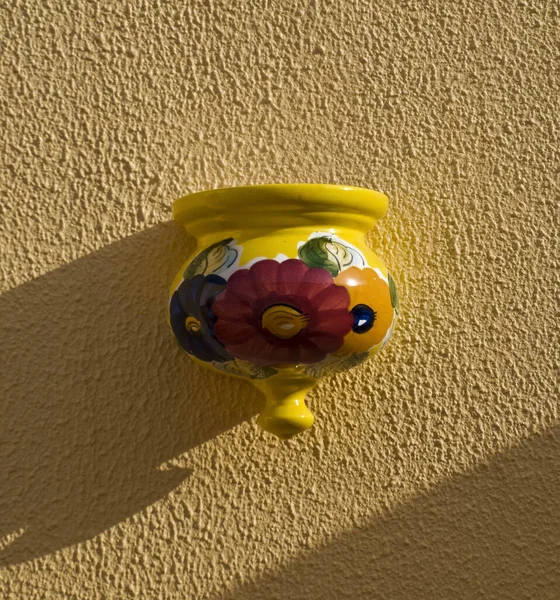 Vaso Parede Parede Espanhola Amarela — Fotografia de Stock