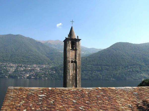 Campanile Comer See — Stockfoto