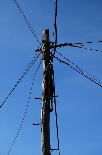 Poste Eléctrico Con Alambres Fondo Del Cielo — Foto de Stock