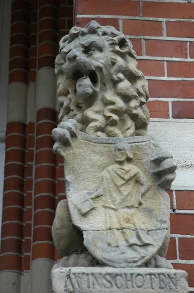 Estatuilla León Con Emblema — Foto de Stock