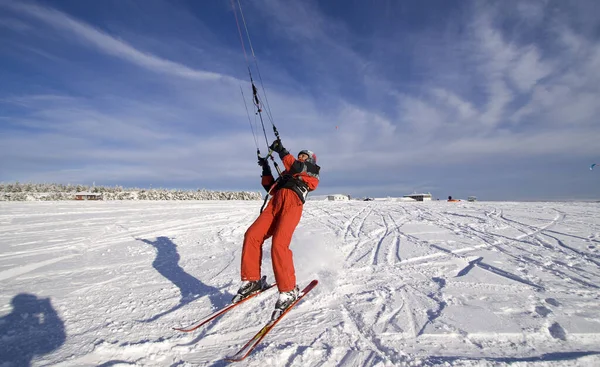 Skieur Skiant Sur Une Piste Ski — Photo