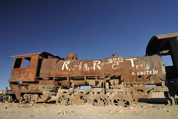 Carro Armato Militare Abbandonato Nel Deserto — Foto Stock