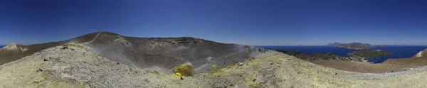 瓦尔卡诺岛 Vulcano或Vulcan 是蒂鲁尼亚海的一个小火山岛 — 图库照片