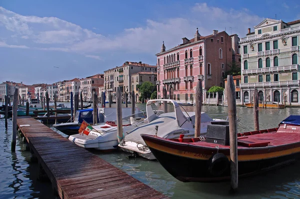 Venedig Die Hauptstadt Der Norditalienischen Region Venetien Liegt Auf Mehr — Stockfoto