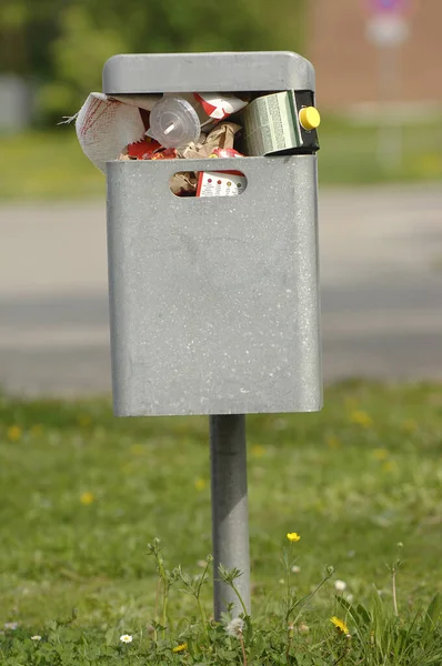 Mülleimer Mülleimer — Stockfoto