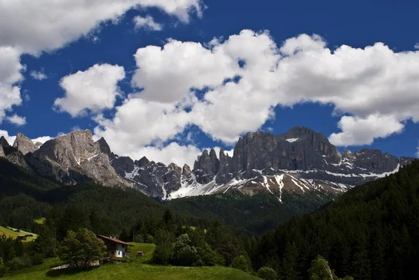 Καταπληκτική Φύση Στις Άλπεις Βουνά Φόντο — Φωτογραφία Αρχείου