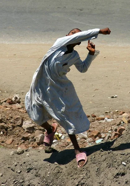 Egyptian Boy Caught Throwing Stones — Stock Photo, Image