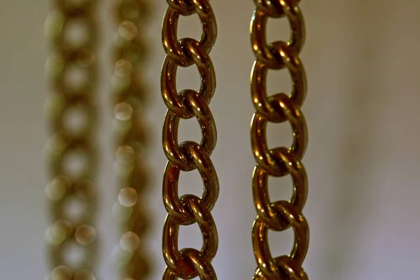 Golden Chain Wall — Stock Photo, Image