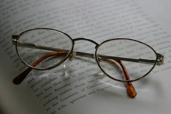 Gafas Anteojos Sobre Fondo Blanco —  Fotos de Stock