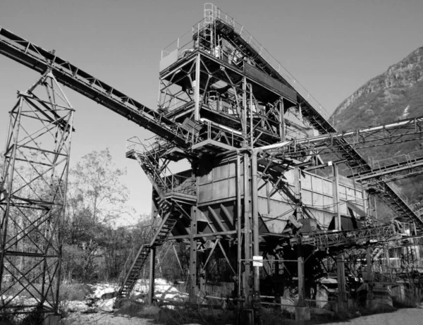 Abandoned Gravel Sorting Plant — Stock Photo, Image