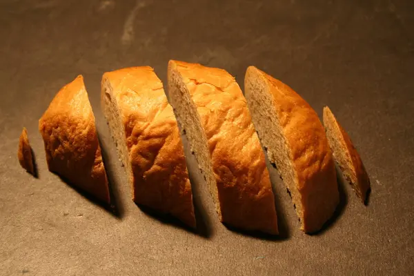 Čerstvý Chléb Dřevěném Stole — Stock fotografie