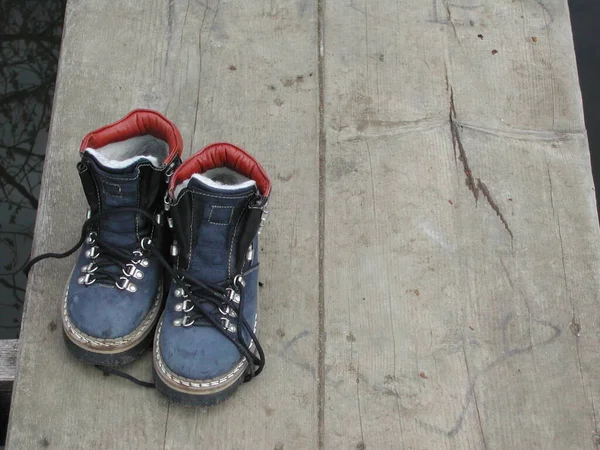 Sapatos Velhos Chão — Fotografia de Stock