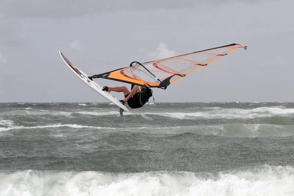 Ένας Windsurfer Στην Παραλία Του Sylt — Φωτογραφία Αρχείου