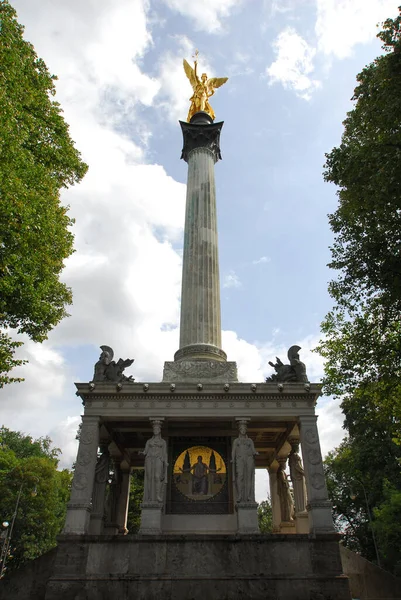 Het Monument Van Helden Parijs — Stockfoto