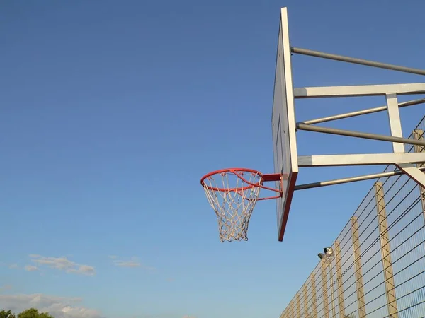 Basketbalový Koš Parku — Stock fotografie
