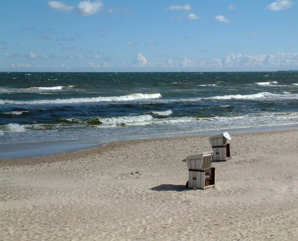 Strandstolar Sanden Vid Havet — Stockfoto