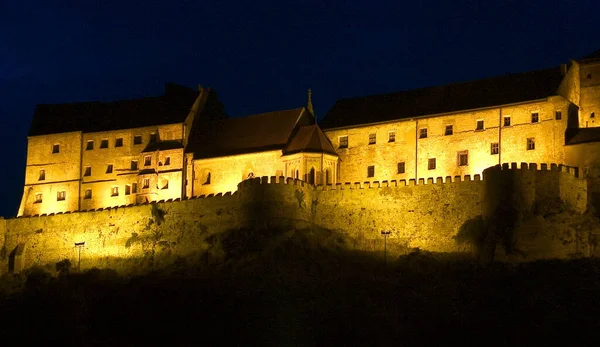 Burg Detalhadamente Noite — Fotografia de Stock