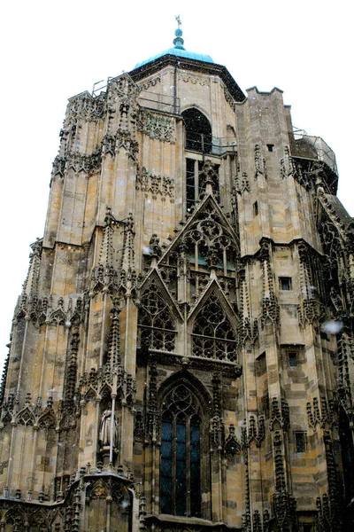 Cathédrale Saint Étienne Dans Neige — Photo