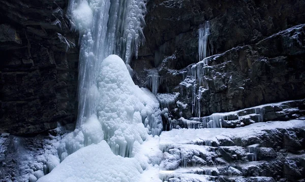 Paesaggio Invernale Con Rocce Innevate — Foto Stock