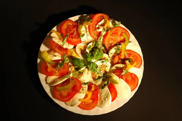 Close Uitzicht Verse Smakelijke Salade — Stockfoto