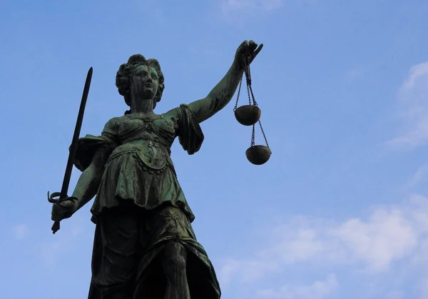 Estatua Justicia Ciudad Londres — Foto de Stock