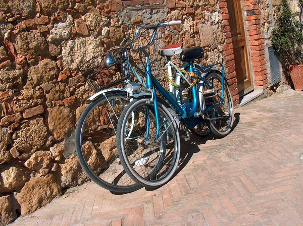 Bicicletas Una Pared — Foto de Stock