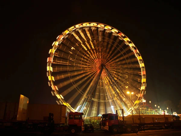 Carnaval Carrousel Van Het Pretpark — Stockfoto