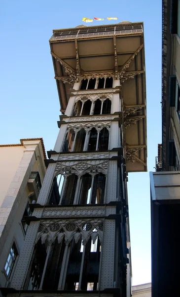 Arguably Lisbon\'s most eye-catching and bizarre public transport - the Carmo lift (or Santa Justa lift). It connects the lower town with the Upper Town and thus makes it possible to overcome a difference in altitude of 32 m. The elevator i